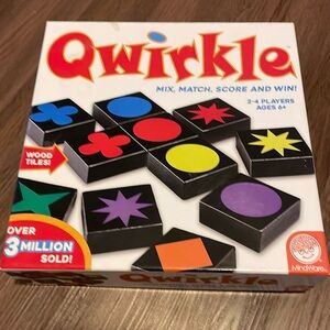 Qwirkle Mix, Match, Score and Win Game Size 6 years and up NWY